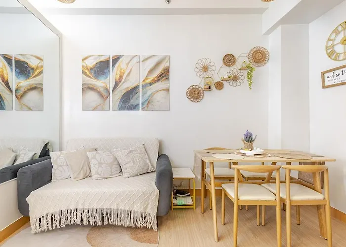 Apartment 2br Fully Furnished Trees Residences Near Sm Fairview With Netflix And Karaoke