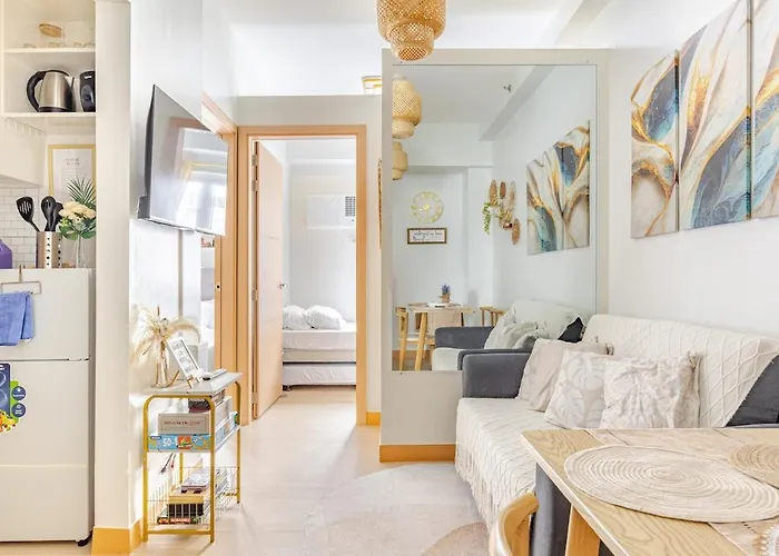 2br Fully Furnished Trees Residences Near Sm Fairview With Netflix And Karaoke * Manila